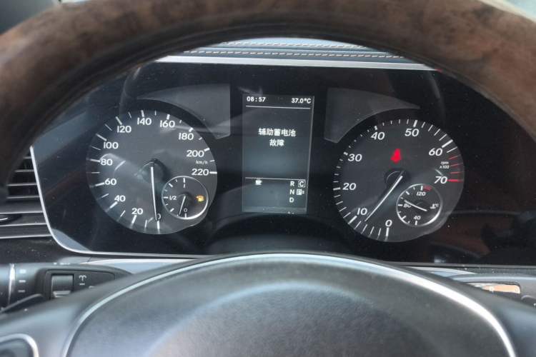 Used Mercedes-Benz Vito  Instrument Cluster
