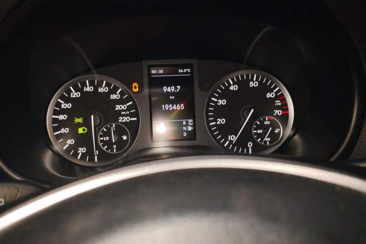 Used Mercedes-Benz Vito 2016 2.0T Elite Edition Instrument Cluster