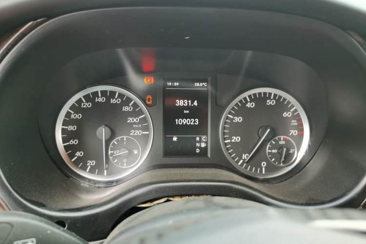 Used Mercedes-Benz Vito 2016 2.0T Business Edition Instrument Cluster