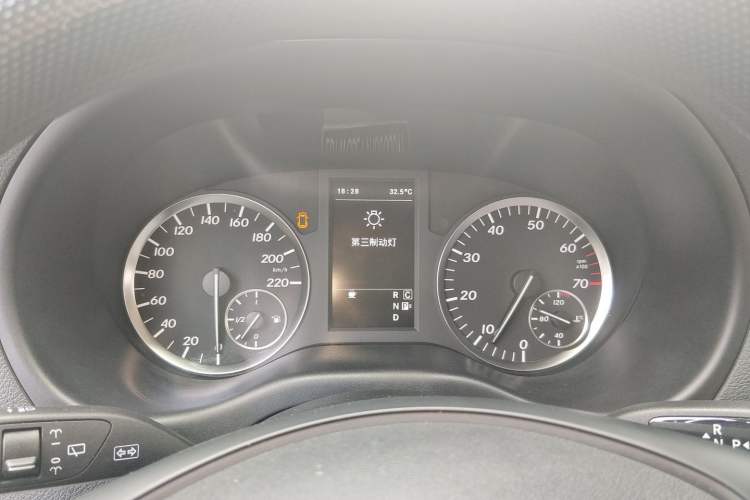 Used Mercedes-Benz Vito 2016 2.0T Elite Edition Instrument Cluster