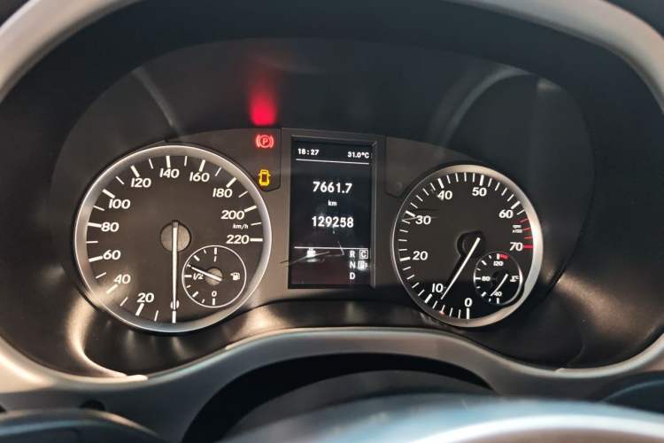 Used Mercedes-Benz Vito 2016 2.0T Elite Edition Instrument Cluster