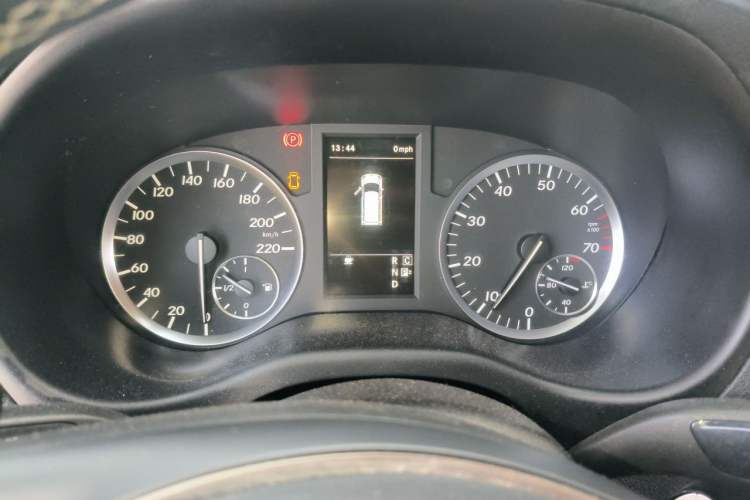 Used Mercedes-Benz Vito 2016 2.0T Business Edition Instrument Cluster