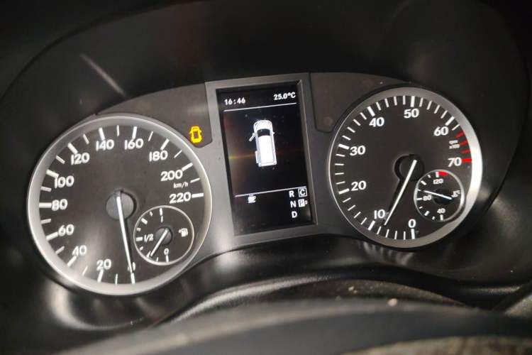 Used Mercedes-Benz Vito 2016 2.0T Business Edition Instrument Cluster