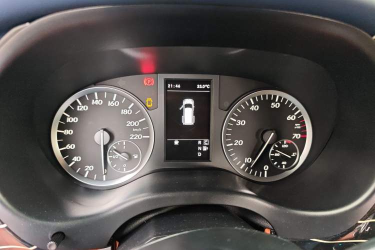 Used Mercedes-Benz Vito 2016 2.0T Business Edition Instrument Cluster