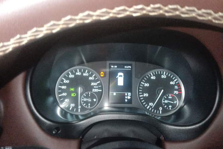 Used Mercedes-Benz Vito 2016 2.0T Business Edition Instrument Cluster