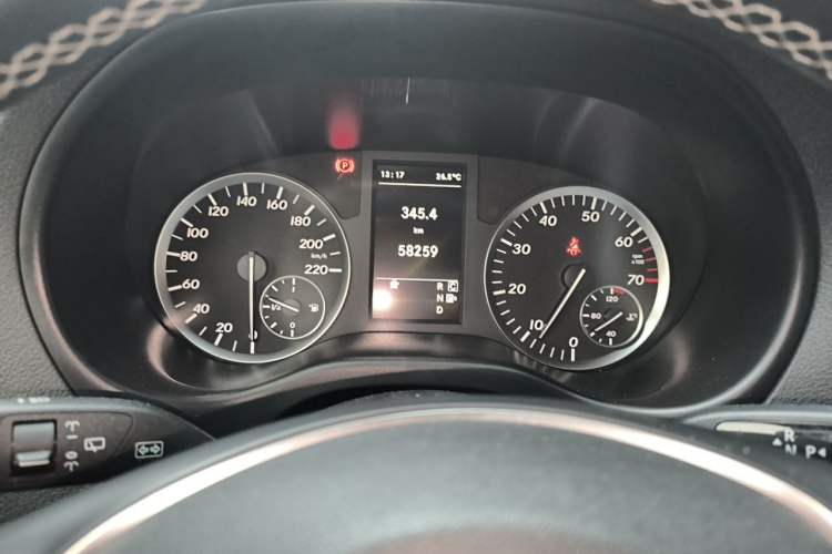 Used Mercedes-Benz Vito 2016 2.0T Business Edition Instrument Cluster