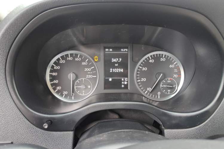 Used Mercedes-Benz Vito 2016 2.0T Business Edition Instrument Cluster