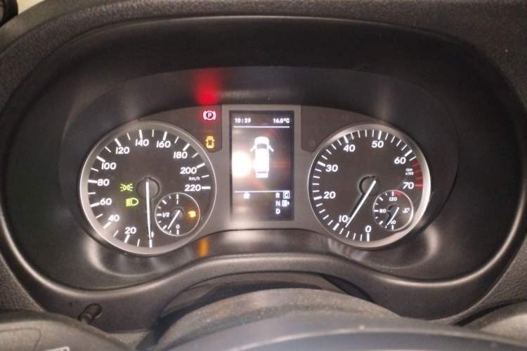 Used Mercedes-Benz Vito 2016 2.0T Business Edition Instrument Cluster