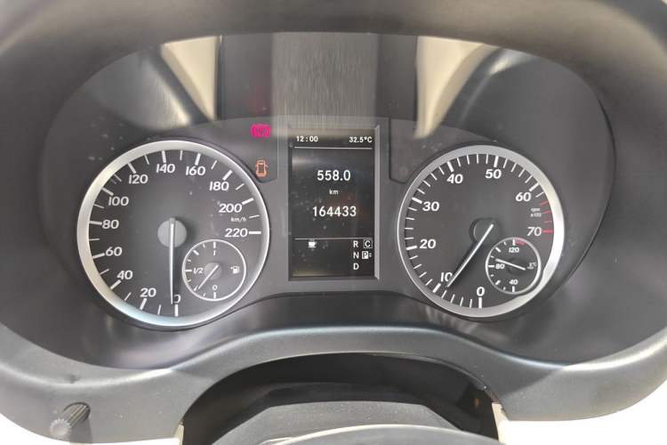 Used Mercedes-Benz Vito 2016 2.0T Business Edition Instrument Cluster