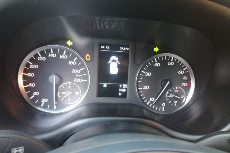 Used Mercedes-Benz Vito 2016 2.0T Elite Edition Instrument Cluster