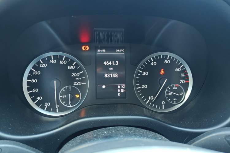 Used Mercedes-Benz Vito 2016 2.0T Elite Edition Instrument Cluster