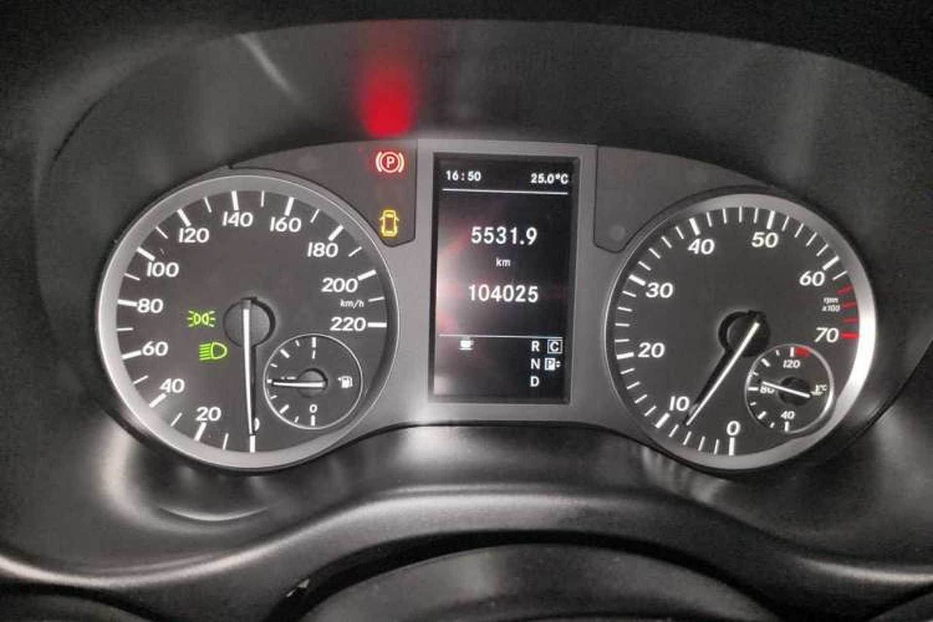 Used Mercedes-Benz Vito 2016 2.0T Business Edition Instrument Cluster