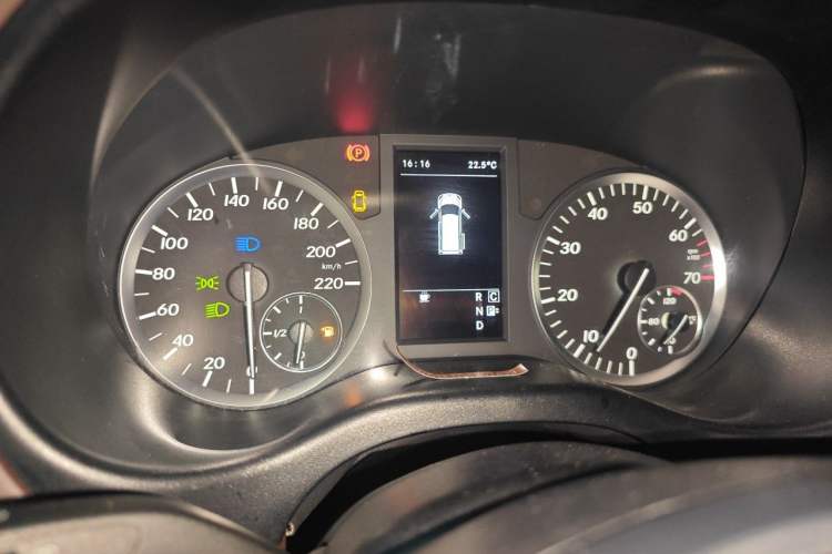 Used Mercedes-Benz Vito 2016 2.0T Elite Edition Instrument Cluster