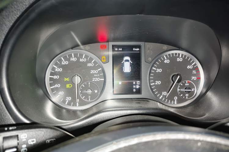 Used Mercedes-Benz Vito 2016 2.0T Business Edition Instrument Cluster