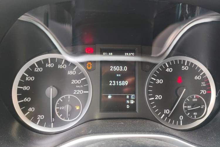 Used Mercedes-Benz Vito 2016 2.0T Business Edition Instrument Cluster