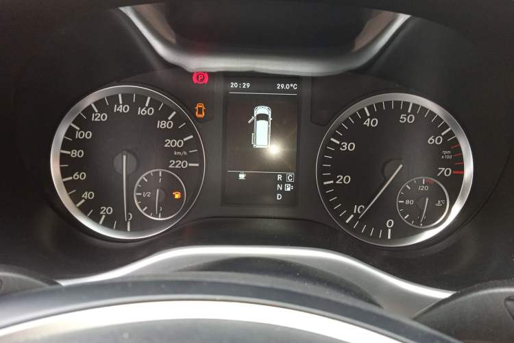Used Mercedes-Benz Vito 2016 2.0T Elite Edition Instrument Cluster