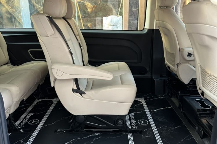 Used Mercedes-Benz Vito 2016 2.0T Elite Edition Interior 1