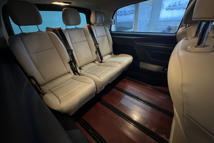 Used Mercedes-Benz Vito 2016 2.0T Business Edition Interior 10