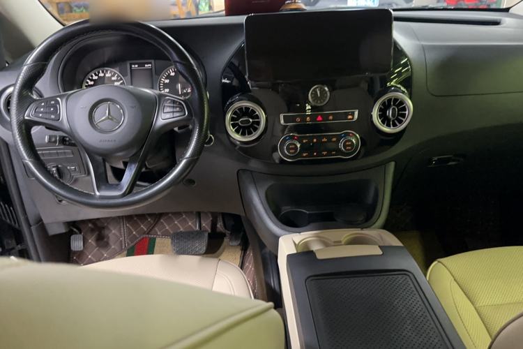 Used Mercedes-Benz Vito 2016 2.0T Business Edition Interior 3