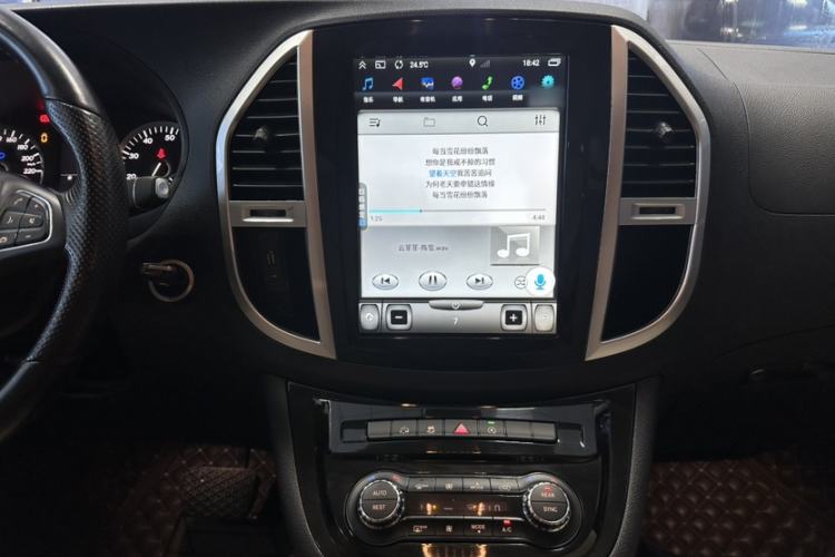 Used Mercedes-Benz Vito 2016 2.0T Business Edition Interior 3