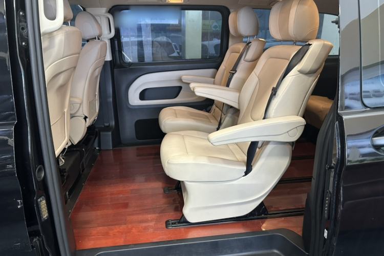 Used Mercedes-Benz Vito 2016 2.0T Business Edition Interior 4