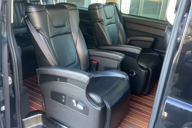 Used Mercedes-Benz Vito 2016 2.0T Elite Edition Interior 4