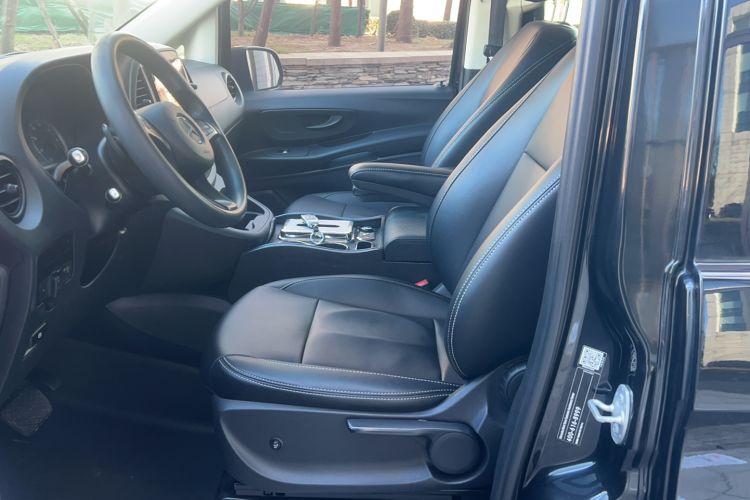 Used Mercedes-Benz Vito 2016 2.0T Elite Edition Interior 5