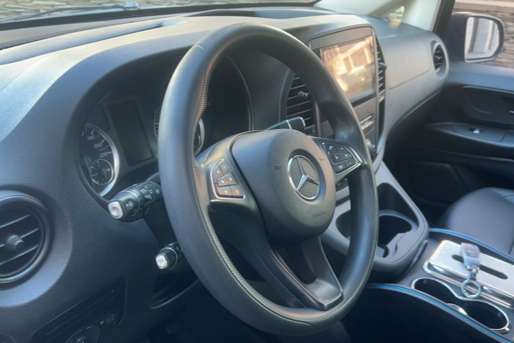 Used Mercedes-Benz Vito 2016 2.0T Elite Edition Interior 6