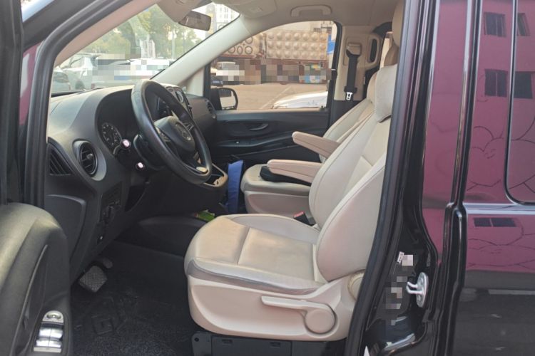 Used Mercedes-Benz Vito 2016 2.0T Elite Version 9-seater Left Front Seat