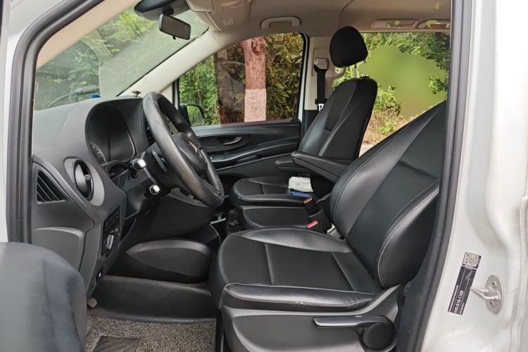 Used Mercedes-Benz Vito 2016 2.0T Elite Version 9-seater Left Front Seat