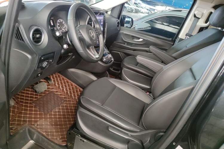 Used Mercedes-Benz Vito 2016 2.0T Business Edition Left Front Seat