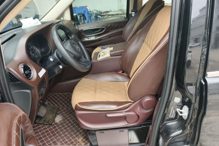 Used Mercedes-Benz Vito 2016 2.0T Elite Edition Left Front Seat