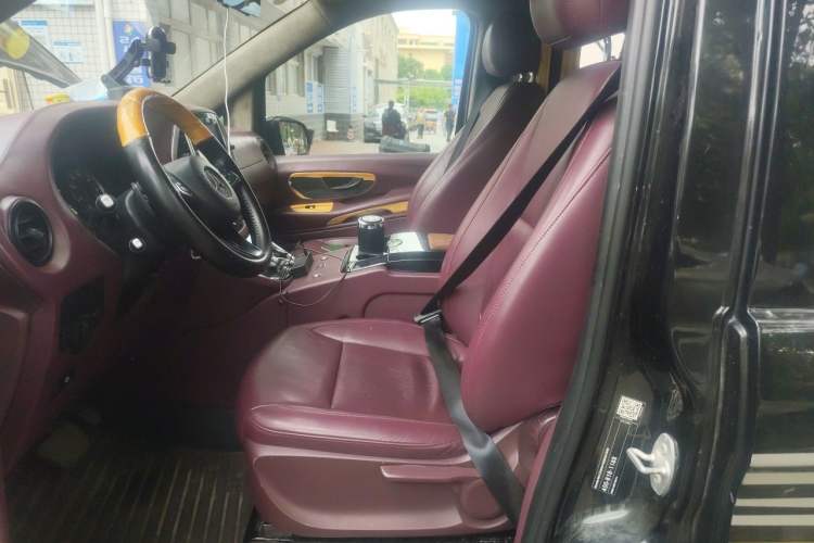 Used Mercedes-Benz Vito 2016 2.0T Elite Edition Left Front Seat