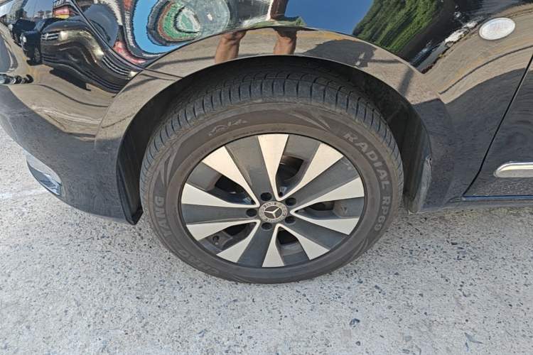 Used Mercedes-Benz Vito 2016 2.0T Elite Edition Left Front Wheel Hub