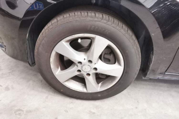 Used Mercedes-Benz Vito 2016 2.0T Elite Edition Left Front Wheel Hub