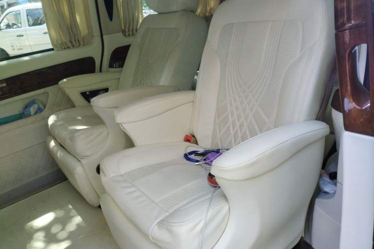 Used Mercedes-Benz Vito 2016 2.0T Elite Edition Left Rear Seat