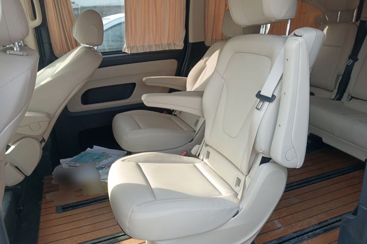 Used Mercedes-Benz Vito 2016 2.0T Business Edition Left Rear Seat