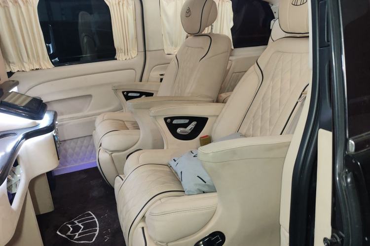 Used Mercedes-Benz Vito 2016 2.0T Business Edition Left Rear Seat