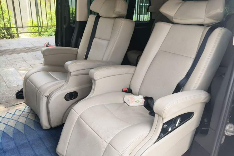 Used Mercedes-Benz Vito 2016 2.0T Business Edition Left Rear Seat