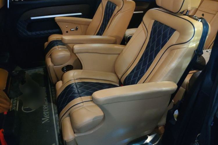 Used Mercedes-Benz Vito 2016 2.0T Business Edition Left Rear Seat