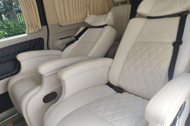Used Mercedes-Benz Vito 2016 2.0T Business Edition Left Rear Seat