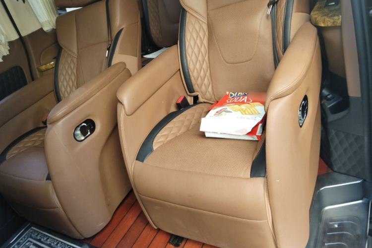 Used Mercedes-Benz Vito 2016 2.0T Elite Edition Left Rear Seat