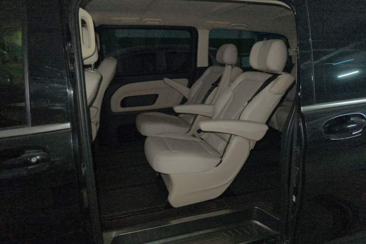 Used Mercedes-Benz Vito 2016 2.0T Business Edition Left Rear Seat