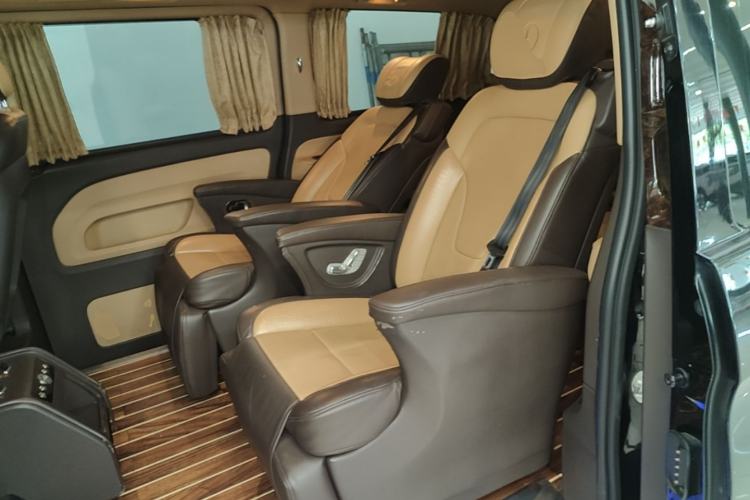 Used Mercedes-Benz Vito 2016 2.0T Business Edition Left Rear Seat