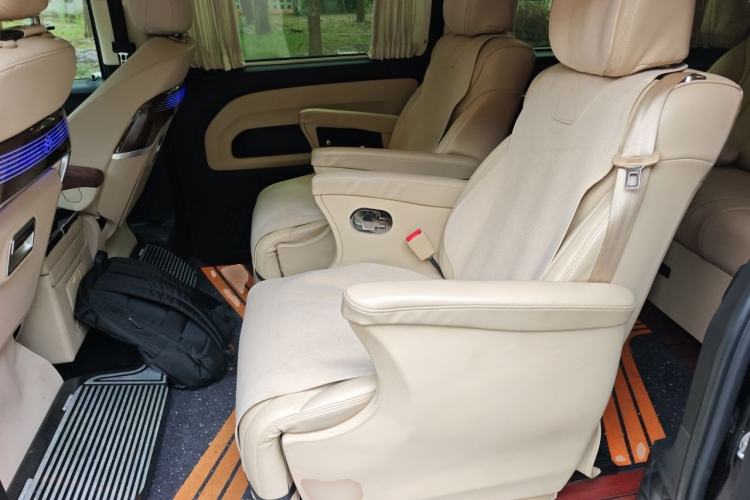 Used Mercedes-Benz Vito 2016 2.0T Business Edition Left Rear Seat
