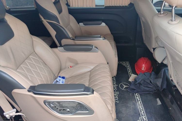 Used Mercedes-Benz Vito 2016 2.0T Elite Edition Left Rear Seat