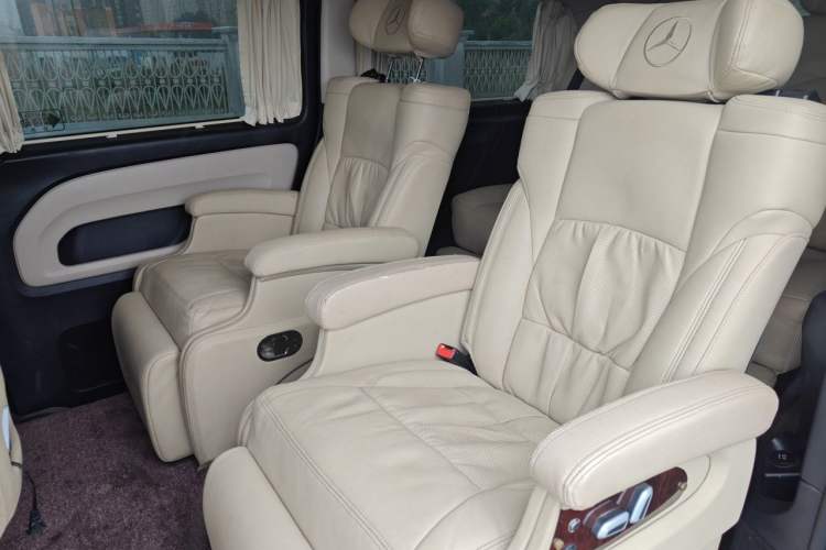 Used Mercedes-Benz Vito 2016 2.0T Business Edition Left Rear Seat
