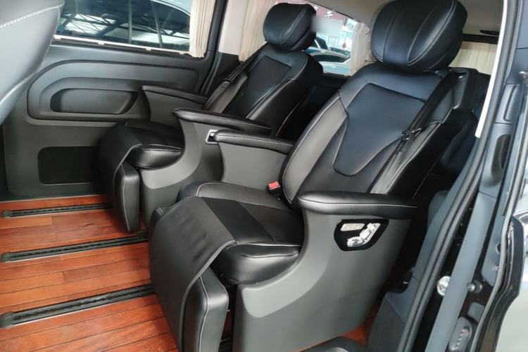 Used Mercedes-Benz Vito 2016 2.0T Business Edition Left Rear Seat