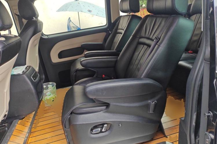 Used Mercedes-Benz Vito 2016 2.0T Business Edition Left Rear Seat