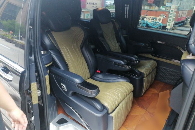 Used Mercedes-Benz Vito 2016 2.0T Elite Edition Left Rear Seat